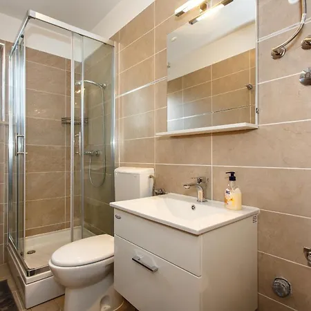 Gostinjska kuća Palmer Krk 4*