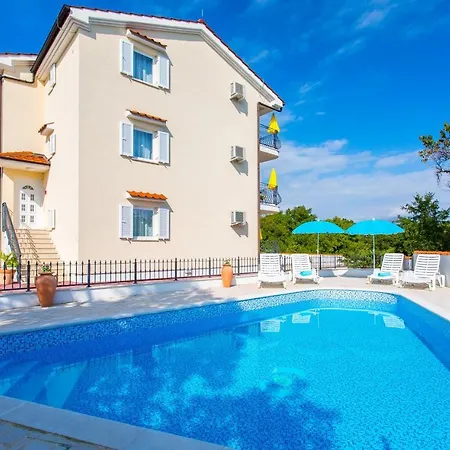 Palmer Krk Gostinjska kuća 4*