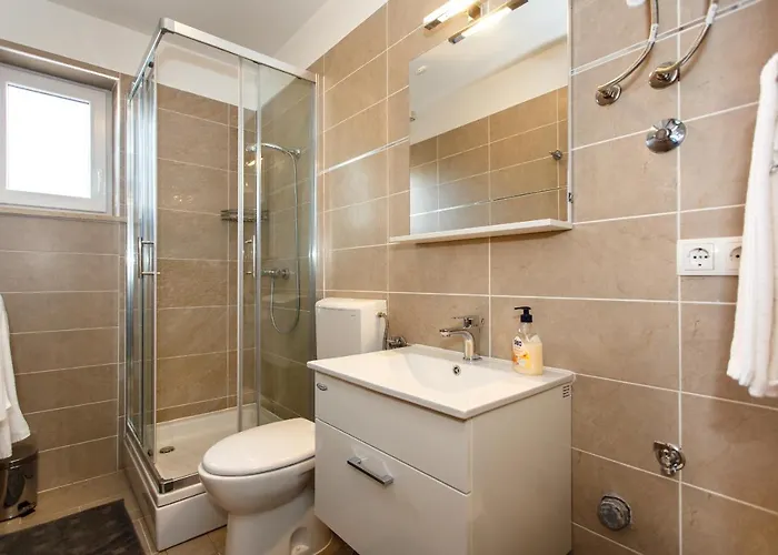 Gostinjska kuća Palmer Krk 4*